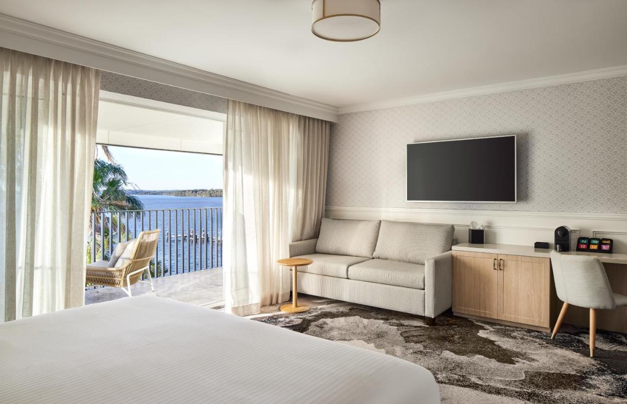 The Beachcomber Hotel & Resort, Ascend Hotel Collection Токли Экстерьер фото A guest room at the Hilton San Diego Bayfront
