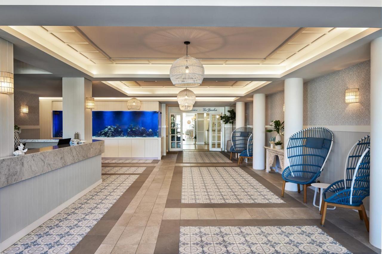The Beachcomber Hotel & Resort, Ascend Hotel Collection Токли Экстерьер фото The lobby of the Ocean Club