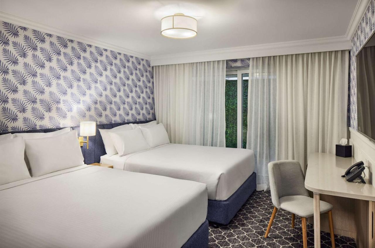 The Beachcomber Hotel & Resort, Ascend Hotel Collection Токли Экстерьер фото A room at the hotel
