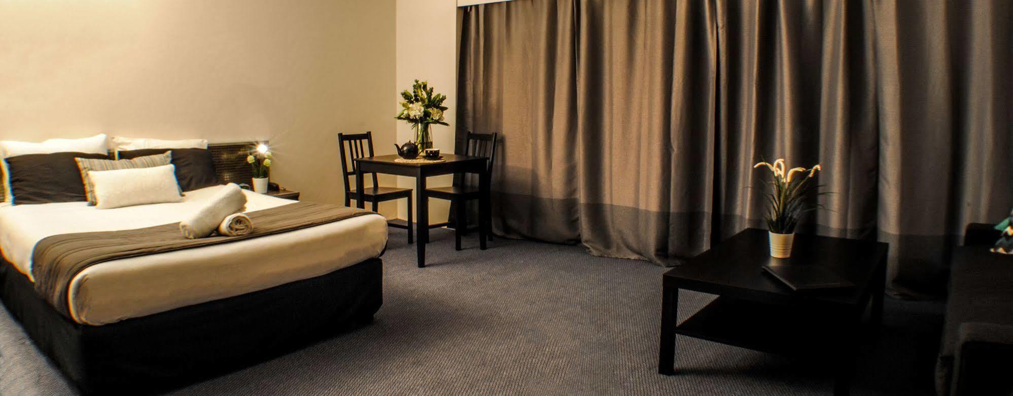 The Beachcomber Hotel & Resort, Ascend Hotel Collection Токли Экстерьер фото A room at the hotel